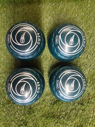 Aero lawn bowls - lawn, z