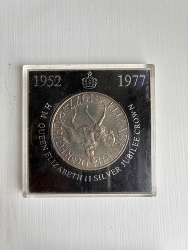 Queen elizabeth silver - hm,
