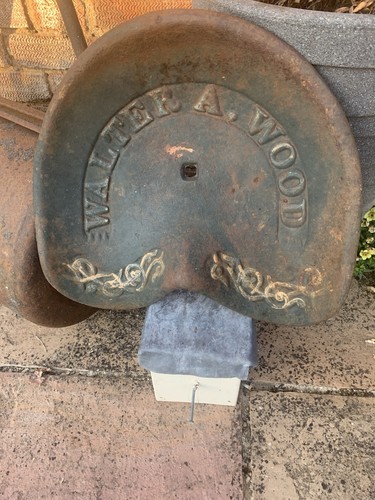 Walter wood tractor - a, seat