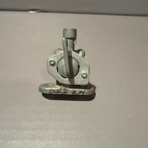 Fuel petcock oem genuine 1982 - fuel,
