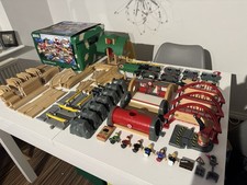 Brio World Deluxe Wooden Railway Train Set (33052)