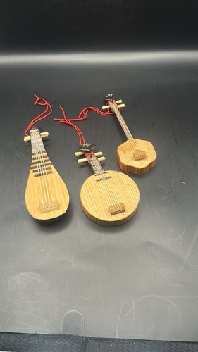 Wooden miniature mandolin - miniature,