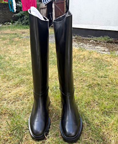 New jigsaw earby black - earby,