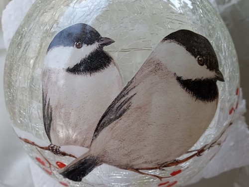 Lighted chicadee couple - lighted, ~