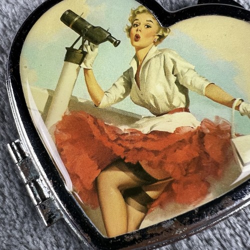 Vintage pin girl heart - pin,