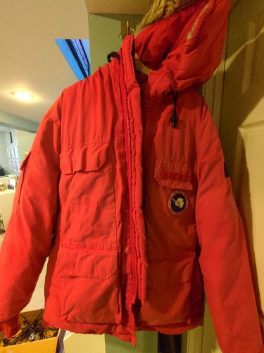 Big red canada goose - red,