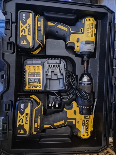 Dewalt 18v x 4 - dewalt,