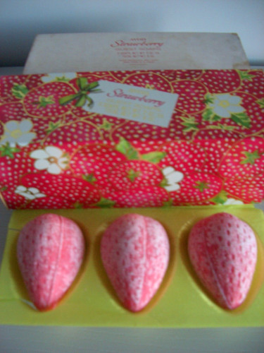 Vintage avon strawberry guest - avon,