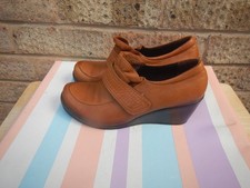 PAVERS TAN LEATHER WEDGE SHOES SIZE 37/4