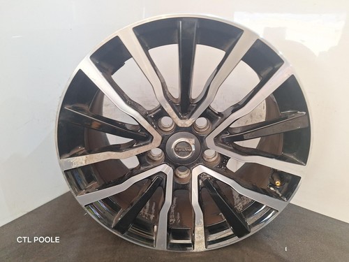 2019 volvo v40 - volvo, 16"
