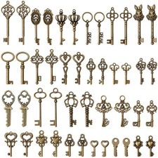 46x Old Vintage Antique Skeleton Keys Lot Large Small Necklace Pendant Bronze