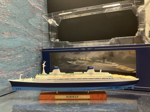 Cruise ship norway model - ship,