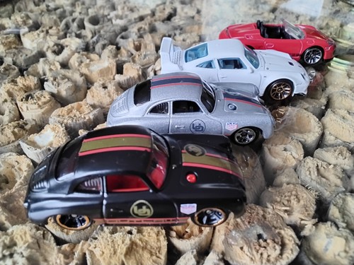 Porsche cars hot wheels x4 - cars,
