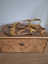 Mustard yellow Mantaray strappy flat sandals. Size 5.