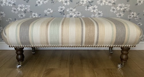 New footstool laura - in,