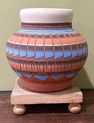 Signed navajo pottery vase - signed, rw