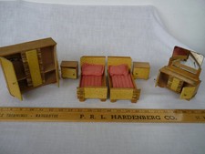 antique,German,dollshouse,wood