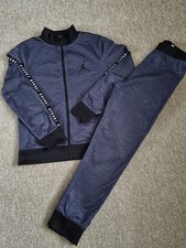 Nike Jordan Boys Tracksuit Age  10-12 Very Good Condition