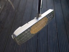 RARE FIND, BETTINARDI BB23 CENTRE SHAFTED PUTTER 34.5 INCH LENGTH IN GOOD ORDER.