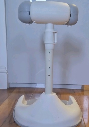 Adjustable height baby bath - height,