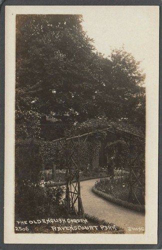 Postcard ravenscourt park - postcard,