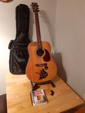 Cort EARTH-70.NS Acoustic Guitar  serial No 180929065 Gig Bag, Tuner and Book