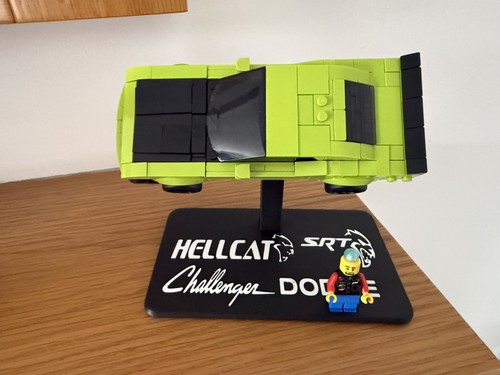 Display stand suit speed - 2,