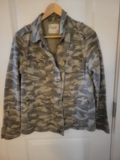 Women's Camo Jacket Size Large