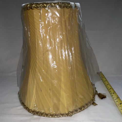 Pleated yellow gold fabric - pleated,
