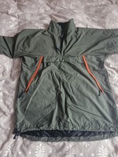 Montane Windproof Smock. Size Large. Green. In Very Good Condition.
