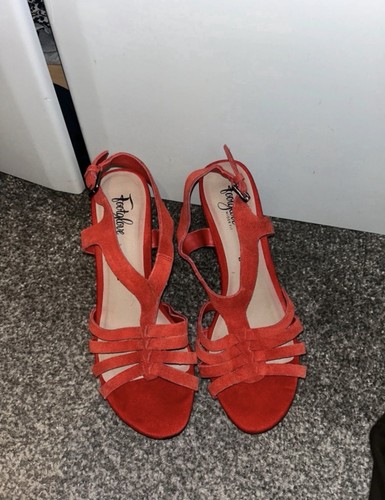 Woman red footglove heels - woman’s,