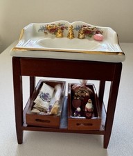 Dollhouse Miniature Reutter