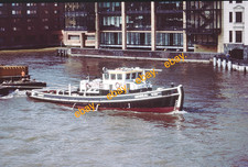 SHIPSLIDE  - GENERAL VII - Tug -  In London at work in Sept 2006