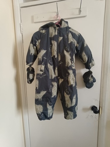 Charcoal coloured george - , snow