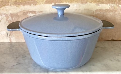 Vintage 23cm casserole dishes - ,