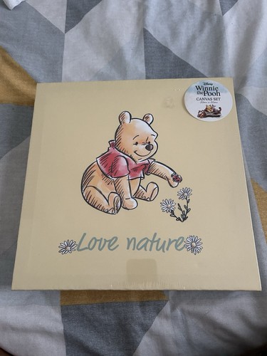 Winnie the pooh - winnie, canvas