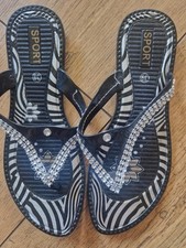New Sparkly Flip Flops Size 4