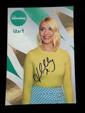 Holly Willoughby - This