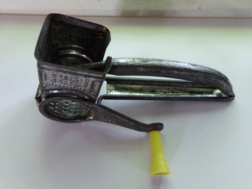 Antique mouli rotary hand - antique,