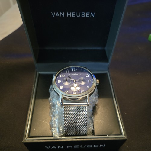 Van heusen men - watch, needs