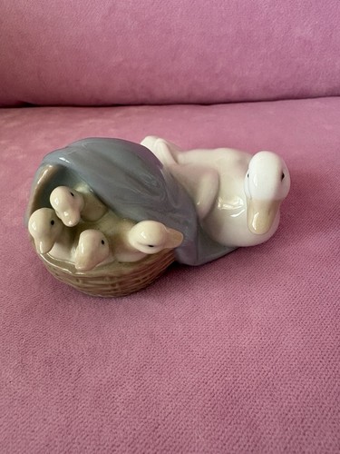 Lladro porcelain ducklings - porcelain, ex