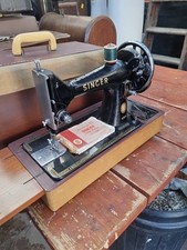Singer 99K Vintage Sewing Machine w/ Case & Accessories 