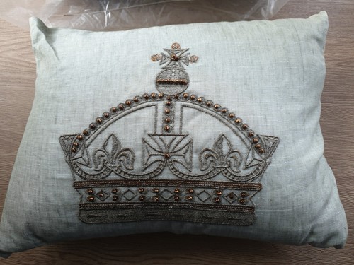 New laura ashley - laura,