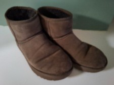 UGG Classic Short Chocolate Brown Boots Size UK 7.5