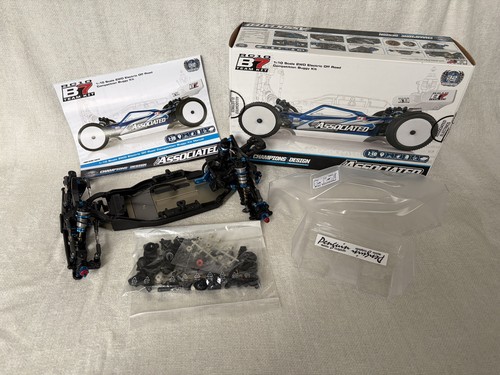 Team associated rc10 with - associated,