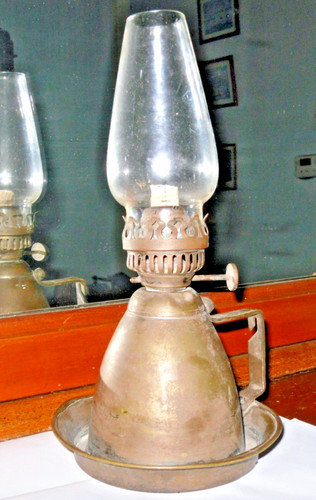 Vintage brass finger - oil, lamp