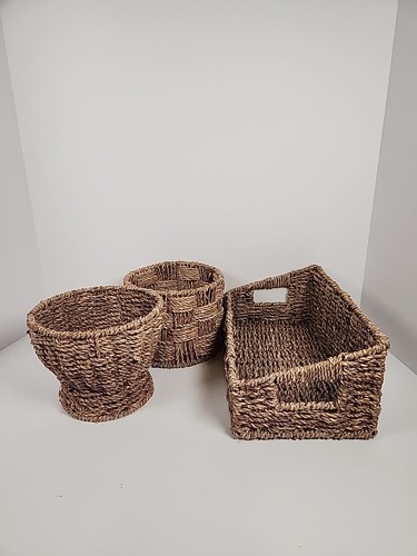 Set woven seagrass - of, wicker