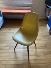 Herman Miller Eames DSW