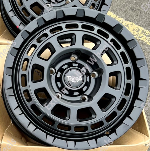 Black tg9 alloy wheels - 17",