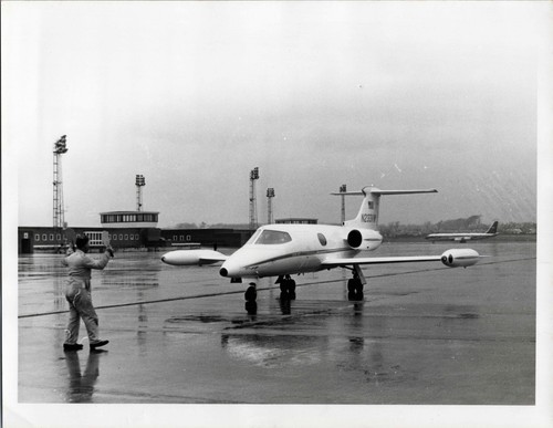 Lear jet 24a n233vw - lear,